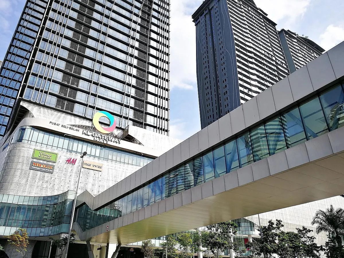 Little Bear Homestay @ Kl Gateway Kuala Lumpur